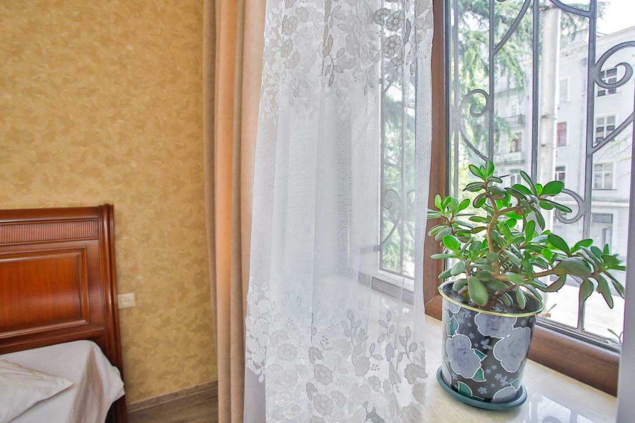 Apartment Anano Koetaisi Buitenkant foto