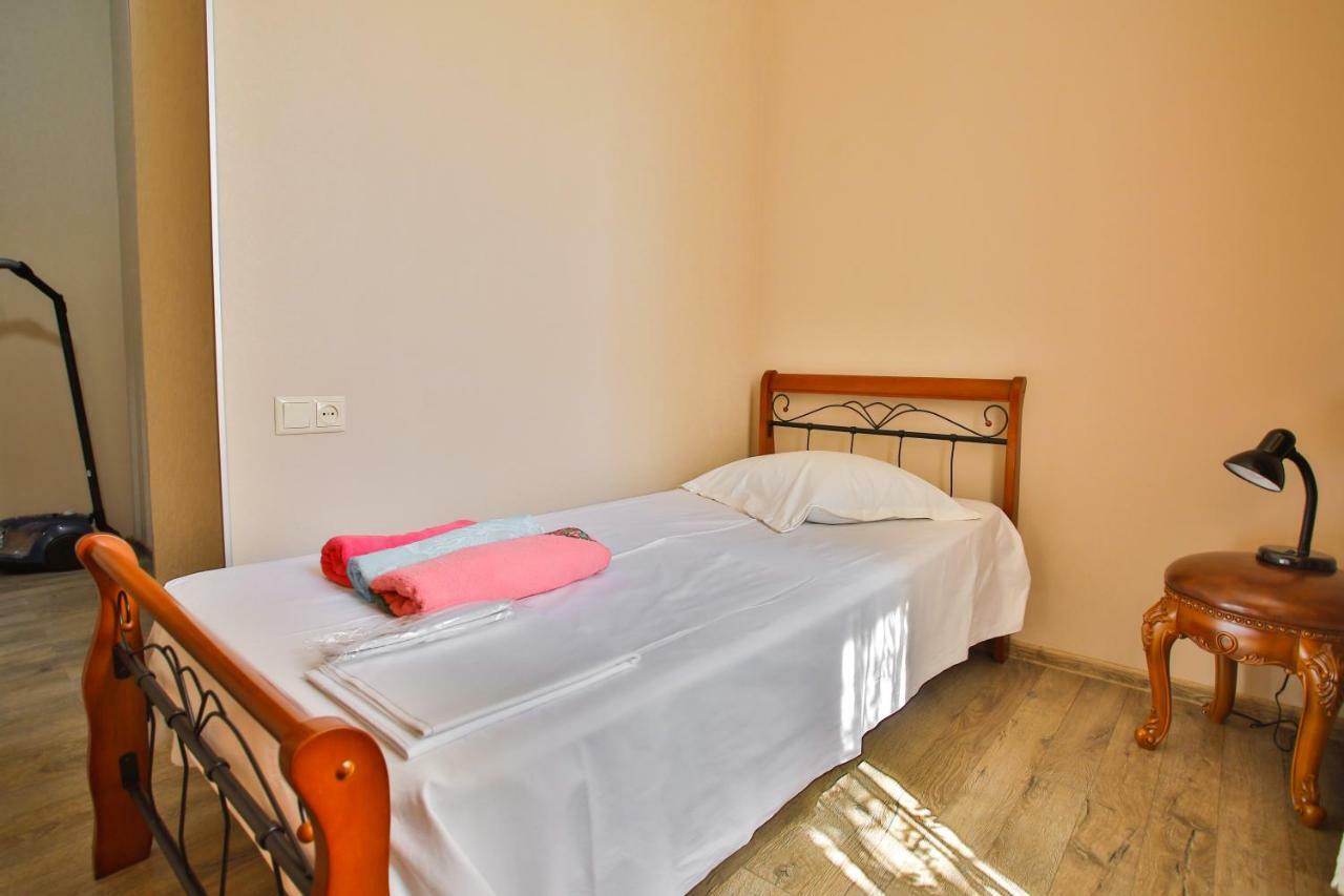 Apartment Anano Koetaisi Buitenkant foto