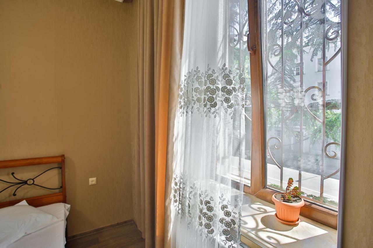 Apartment Anano Koetaisi Buitenkant foto