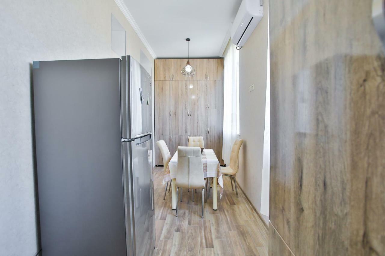 Apartment Anano Koetaisi Buitenkant foto