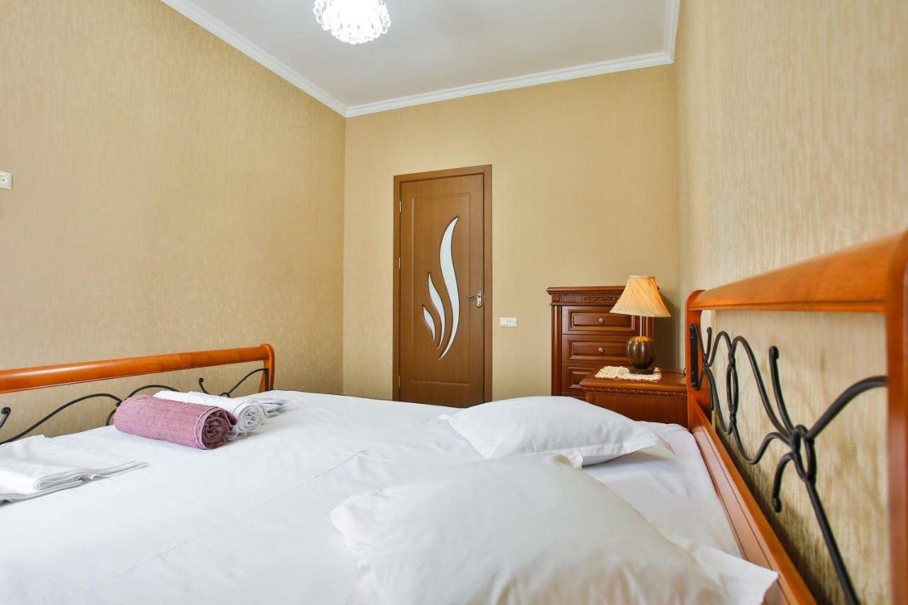 Apartment Anano Koetaisi Buitenkant foto